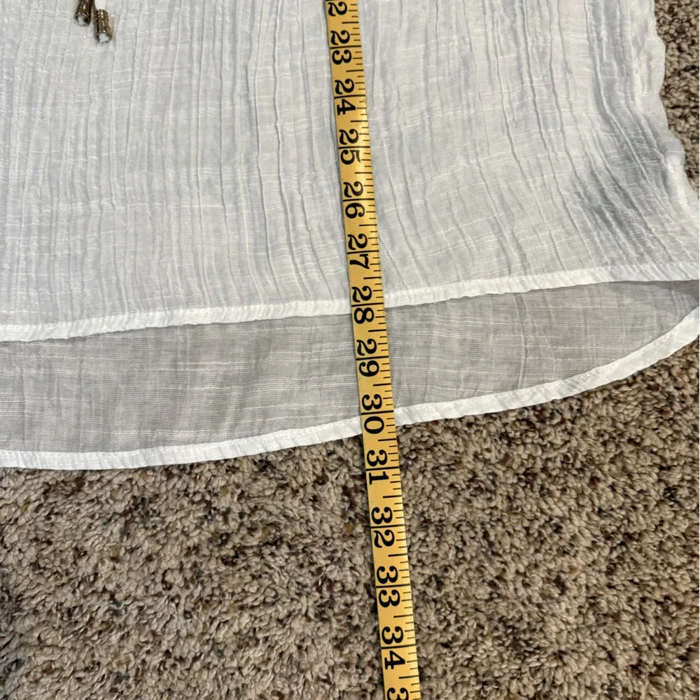 B. Design Size XL White Top - Picture 4 of 8